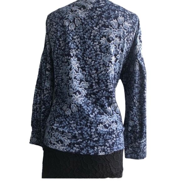 NEW DIRECTION Women’s Nay, Light Blue Flowered Long Sleeves Top Size: Large - Picture 3 of 4